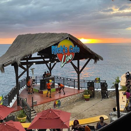 Marriott White Sands, Beachfront Condo At Negril Beach Club Exterior foto