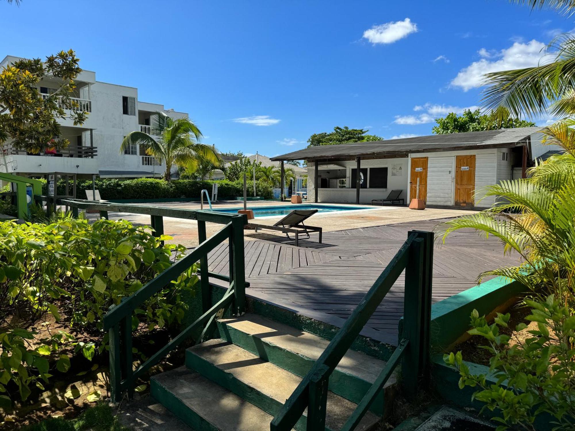 Marriott White Sands, Beachfront Condo At Negril Beach Club Exterior foto